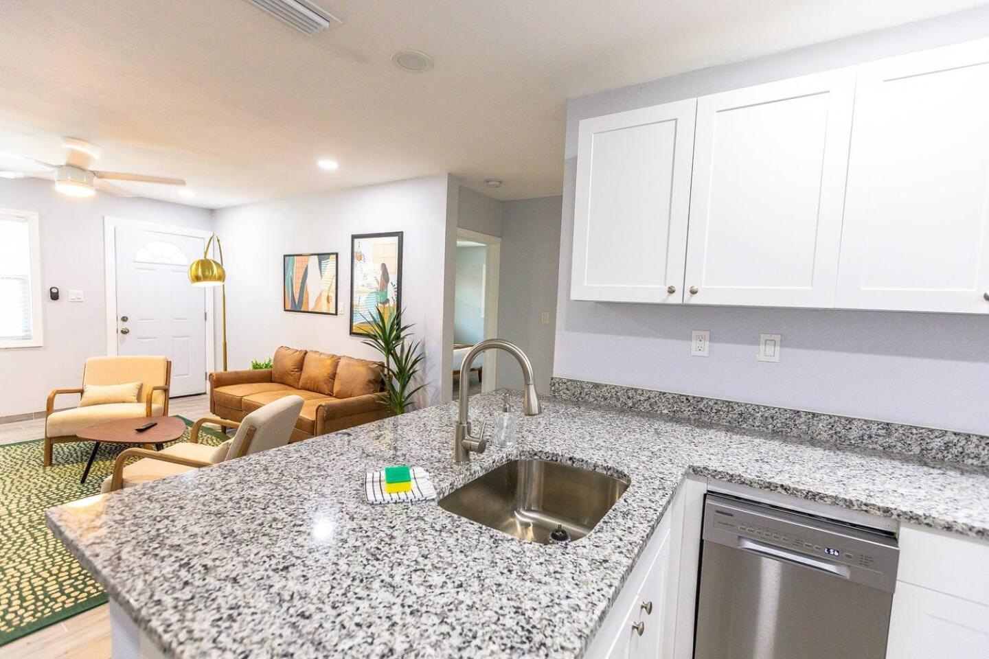 Trendy Home By Jet Skis, Parks & Art Hotspots Sarasota Bagian luar foto